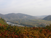 Drnstein samt Hinterland von der Kgerlwand aus aufgenommen