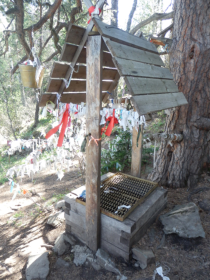 Geheiligter Brunnen unterhalb der ersten Anhhe ber der Bergstation des Sessellifts