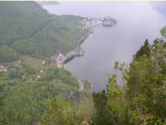 Blick von der Sonnsteinhütte auf Traunkirchen