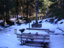 Dreilndereck mit Sule aus 1661 und wunderschnem Rastplatzerl