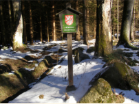 Hinweistafel zum Naturreservat auf tschechischer Seite des Grenzwanderwegs