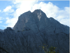 Blick auf die St. Gallener Spitze beim Aufstieg ber den Sparerriegel