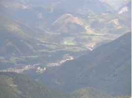 Blick auf St. Gallen mit charakteristischer Burg im Vordergrund