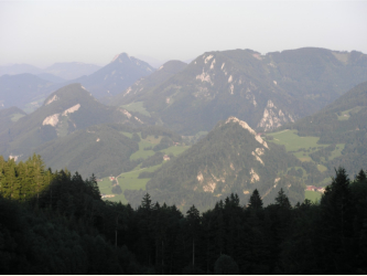 Blick auf die Berge am stlichen Ennstalufer